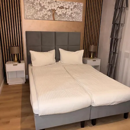 Na Rogu Δωμάτια σε οικογενειακή κατοικία *